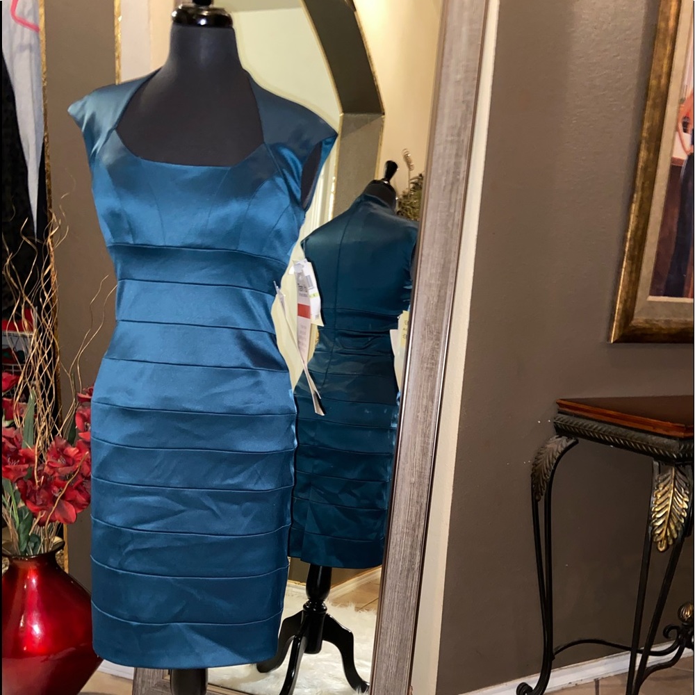 Mini cocktail dress - Picture 2 of 11